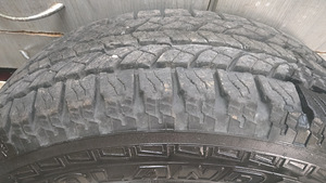 15-дюймовые диски Cadillac (5x115) + ламели 205/70R15 (5 фото из 5)