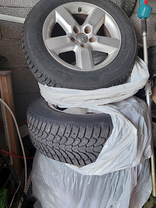 Колеса на дисках Тойота RAV4 (3 фото из 3)