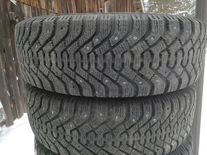 Goodyear Ultra Grip 500 185/65 R15 mustrit 6-7 mm (1 foto / 2)