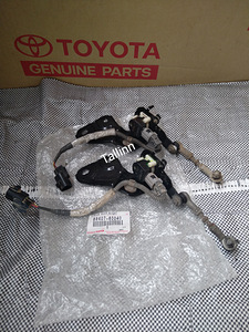 Toyota Land Cruiser 150 89407-60040 (1 foto / 2)
