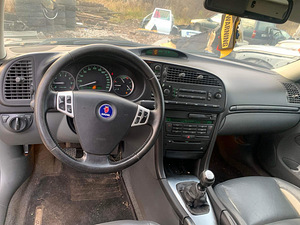 Saab 9-3 (4 фото из 9)