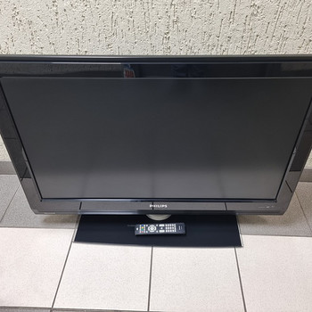 Широкоэкранный плоский телевизор Philips 37PFL7332/10
