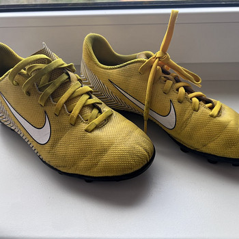 Nike jalgpalli tossud, suurus 36,5