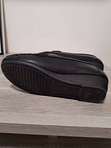 Müüa uued naiste kingad. (4 foto / 4)