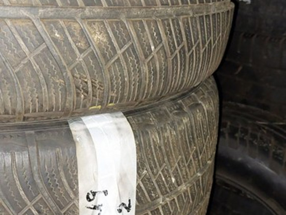 19-дюймовые ламельные шины Michelin 255 45 19 2 шт.