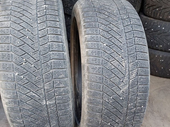18-дюймовые пластинчатые шины Continental 225 50 18 2 шт.