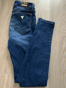 Джинсы Guess 25 (1 фото из 3)