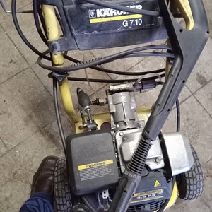 Minipesur kärcher G 7.10 Honda. (1 foto / 6)