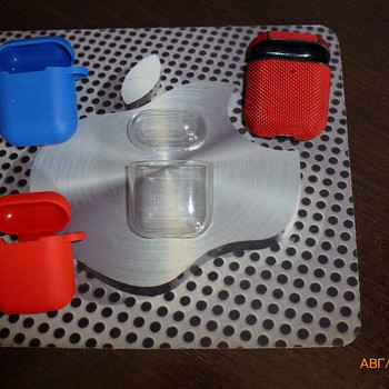 Air Pods 2 / Чехол для зарядки (A1602)