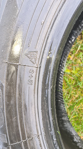 YOKOHAMA M+S шипованная резина 225/65 R17 (4 фото из 5)