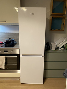 Холодильник beko (1 фото из 5)