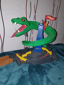 Hot Wheels Track Snake (1 foto / 4)