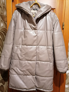 Женская одежда (1 фото из 3)