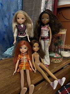 Moxie girlz (1 foto / 1)