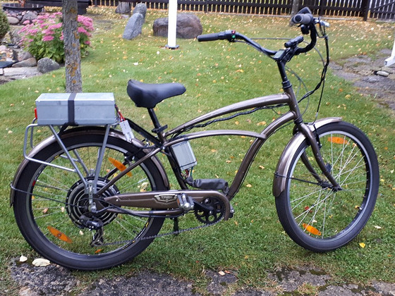 Trek Calypso de Lux raamil elektriratas 1000W