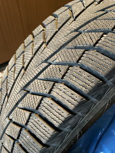 Hankook 215/55 R16 (1 фото из 4)