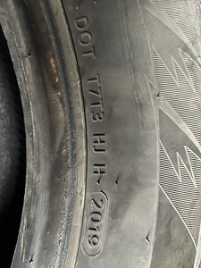 Hankook 215/55 R16 (2 фото из 4)