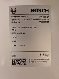 Внутренний модуль теплового насоса воздух-вода bosch 6000 AW (2 фото из 2)