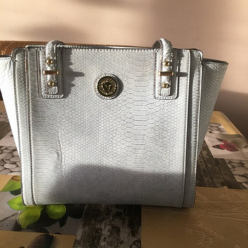Оригинальная сумка anne klein из крокодиловой кожи.