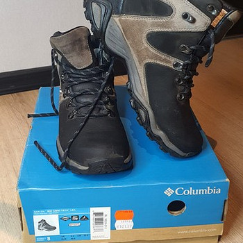 Columbia 40