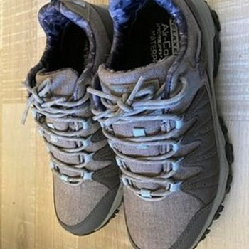 Skechers naiste jalanõud (suurus 39,5)