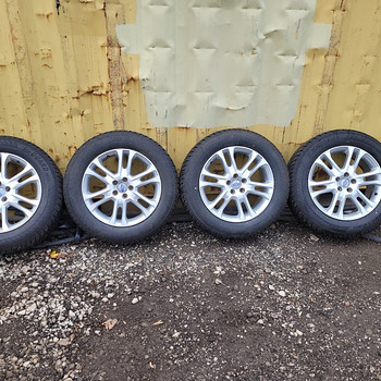Müün originaal VOLVO veljed koos rehvidega
