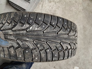 Nokian Hakkapeliitta 5 285/60 R18 (1 foto / 3)