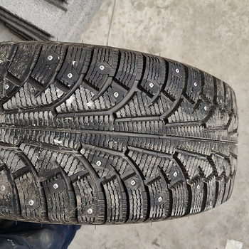 Nokian Hakkapeliitta 5 285/60 R18