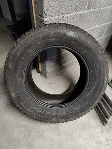 Nokian Hakkapeliitta 5 285/60 R18 (3 foto / 3)