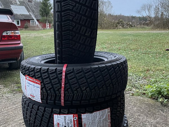 Гравийные шины MRF ZDM3 195/70 R15 DOT2017