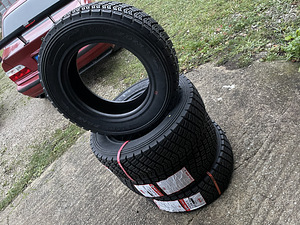 Гравийные шины MRF ZDM3 195/70 R15 DOT2017 (4 фото из 5)