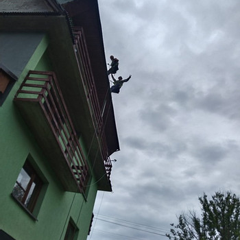 Монтажник солнечных панелей