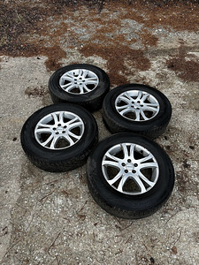 Зимняя резина ламель и 16 диски на Subaru (1 фото из 8)