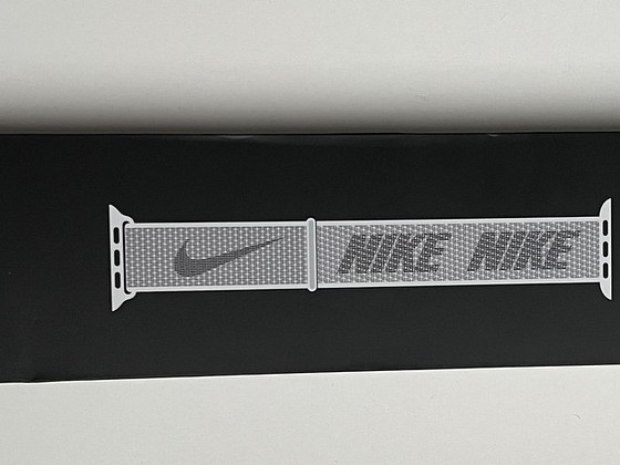 Apple Watch 41mm Summit White Nike Sport Loop
