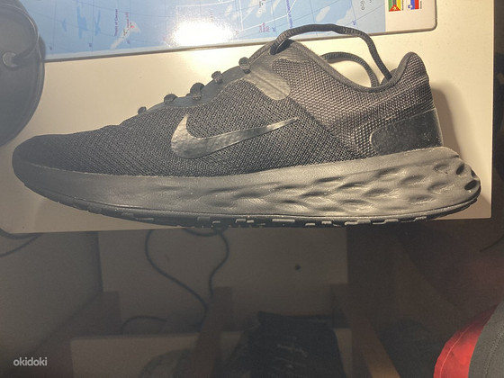 Продам беговые кроссовки Nike.