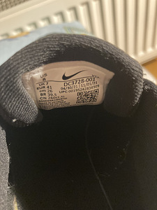 Продам беговые кроссовки Nike. (4 фото из 4)