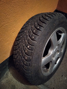 Naastrehvid valuvelgedel. Nokian hakkapeliitta 9 (2 foto / 4)