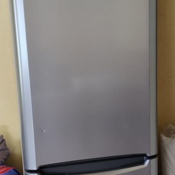Külmkapp, külmkapp Indesit