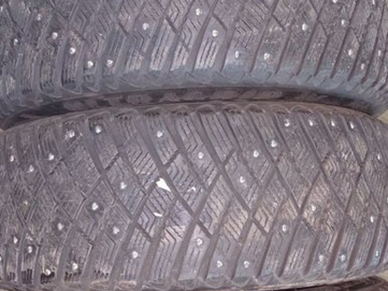 16-дюймовые шипованные шины Goodyear 205 55 16