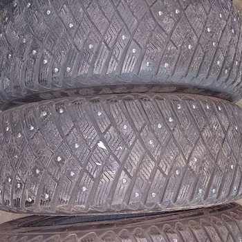 16 " Goodyear naelrehvid 205 55 16 4tk