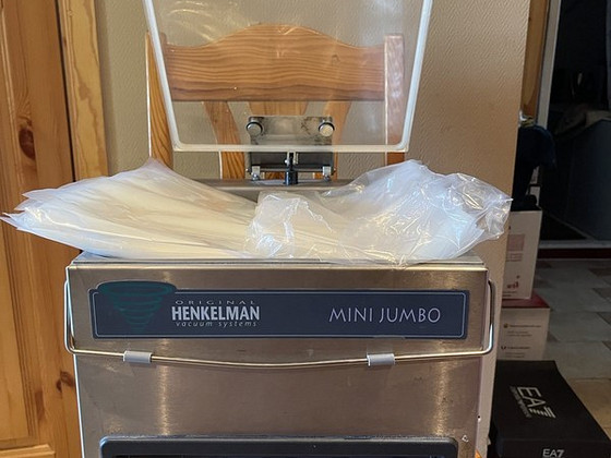 Вакуумный упаковщик Henkelmann Mini Jumbo.