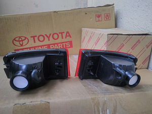 Противотуманные фары toyota Land Cruiser 120 81590-60140 815 (2 фото из 2)