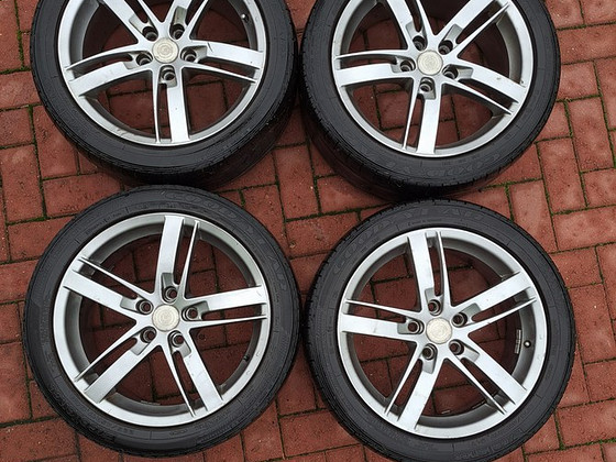 17" veljed Audile