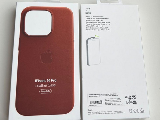 Apple iPhone 14 Pro Leather Case with MagSafe