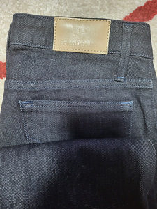 Calvin Klein Jeans (2 фото из 3)