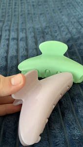 Крабики для волос (2 фото из 3)