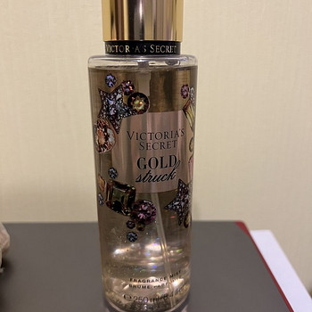 Victoria secret gold struck uus