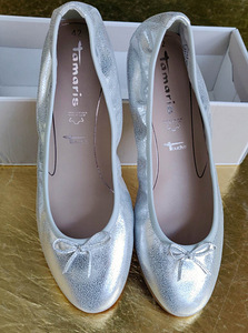 Soodustus: 34€ Uued hõbedased baleriinad Ainulaadne paar (4 foto / 8)