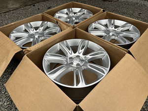 20" Land Rover originaalveljed 5x108 (uued), sobib Volvo jne (5 foto / 9)