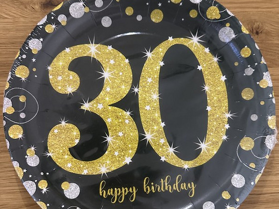 Одноразовая посуда и украшение 30 лет